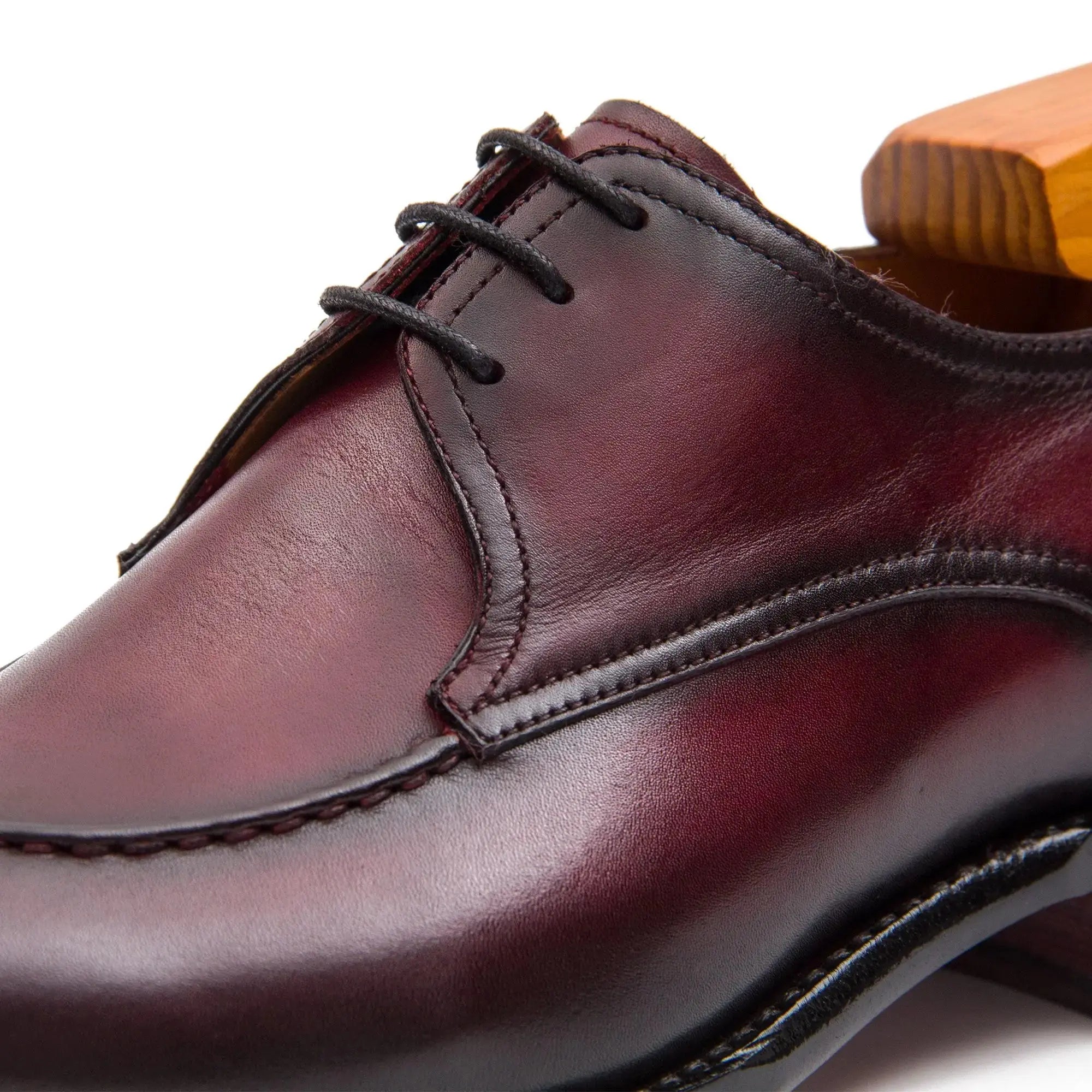 Burgundy leather Derby shoes Divinch