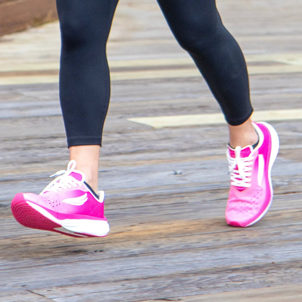 APUS Pink Women Running Shoe Swift Running